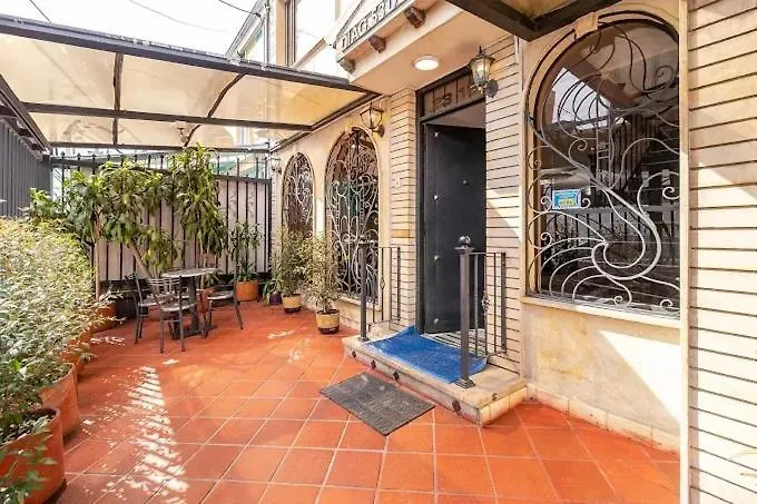 Titas House Bogota Hotel 2*,